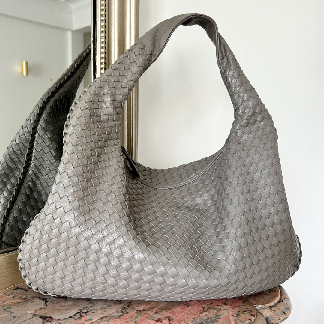 Meluraya Kesumba Tote Bag