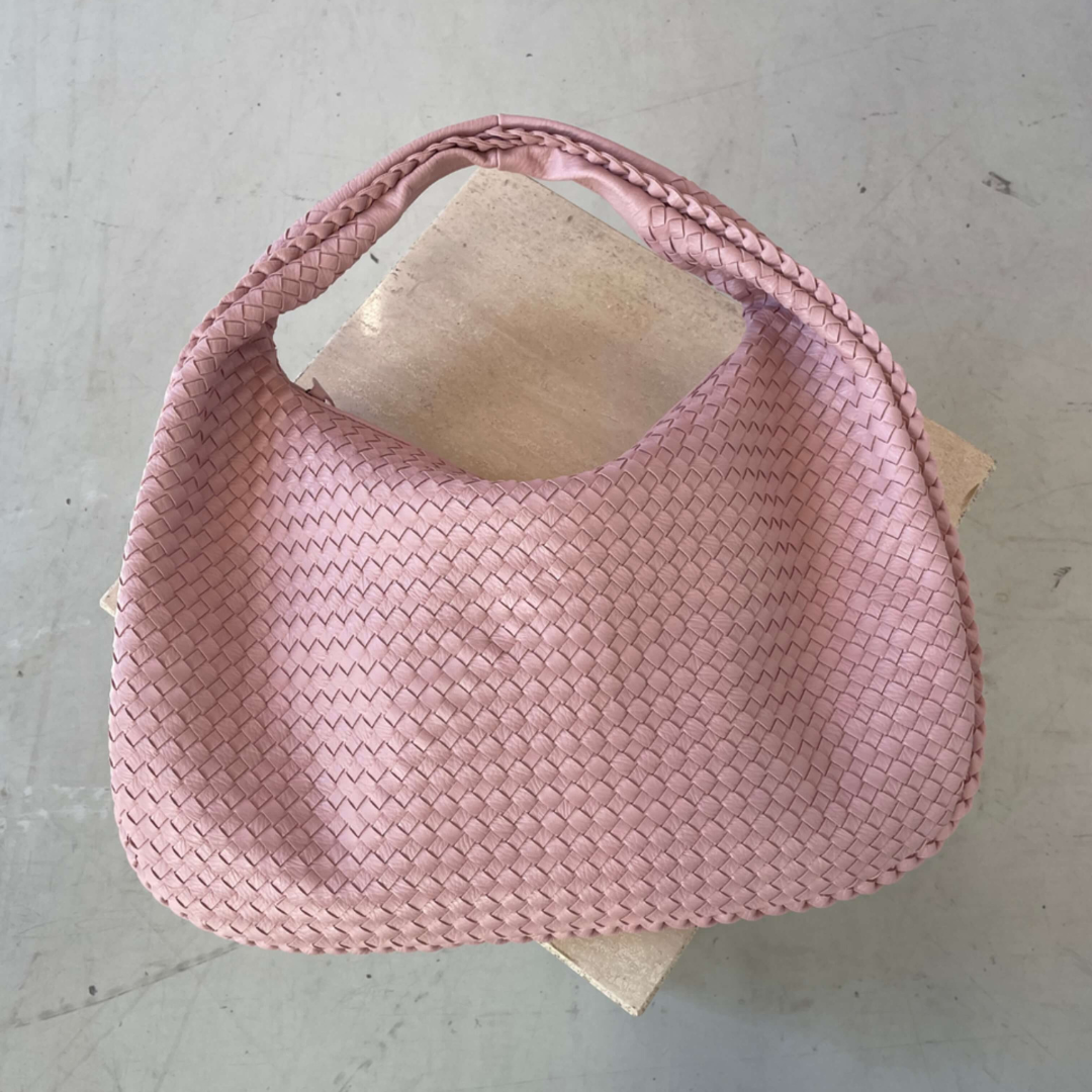 Meluraya Kesumba Tote Bag