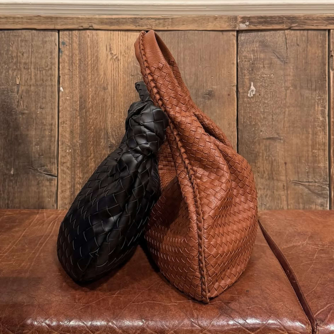 Meluraya Kesumba Tote Bag