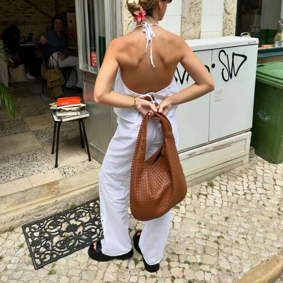 Meluraya Kesumba Tote Bag