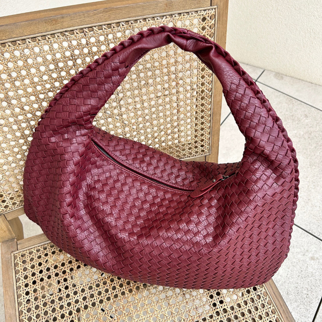 Meluraya Kesumba Tote Bag