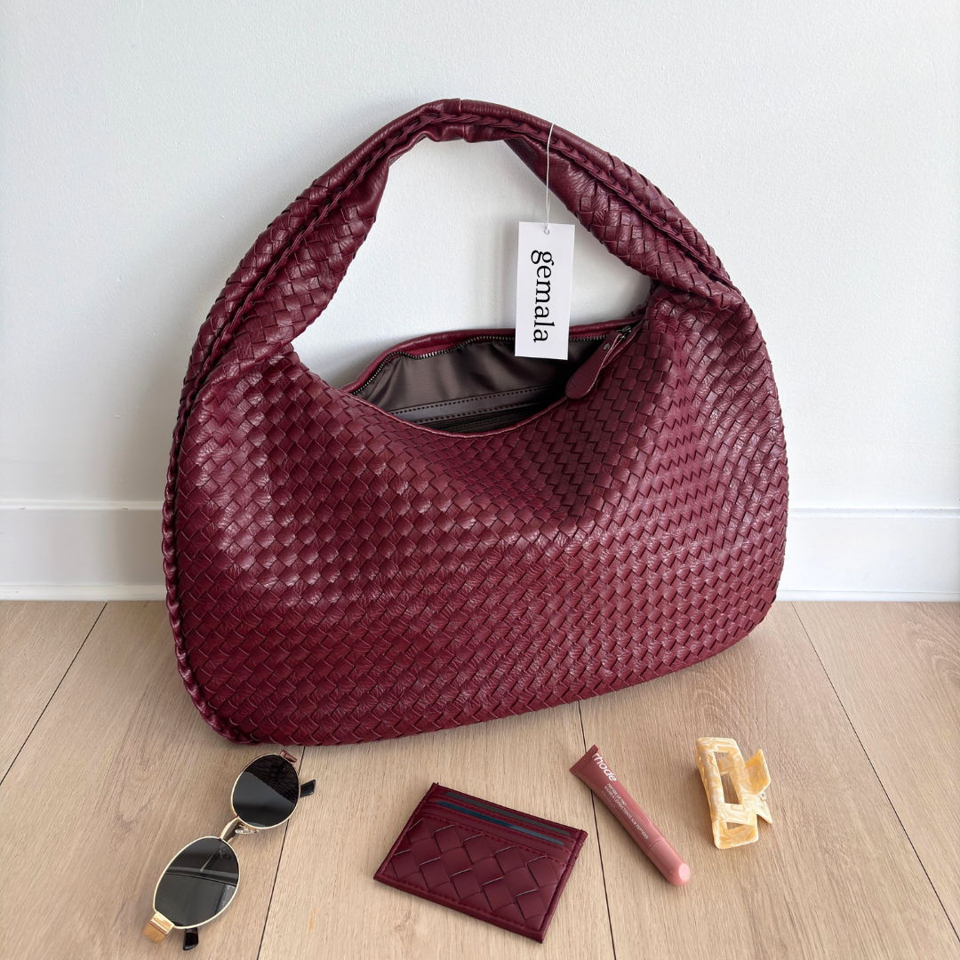 Meluraya Kesumba Tote Bag
