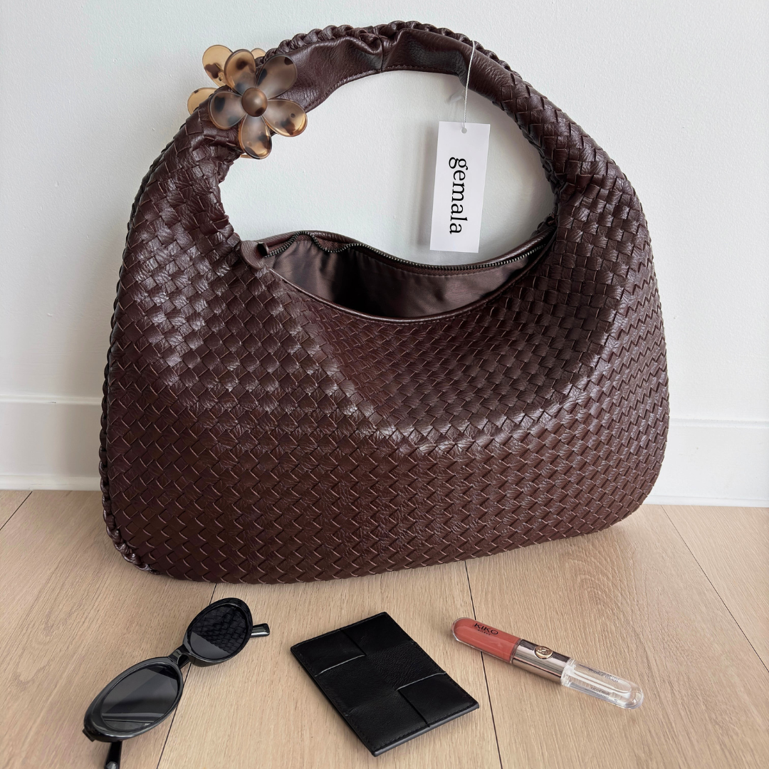 Meluraya Kesumba Tote Bag