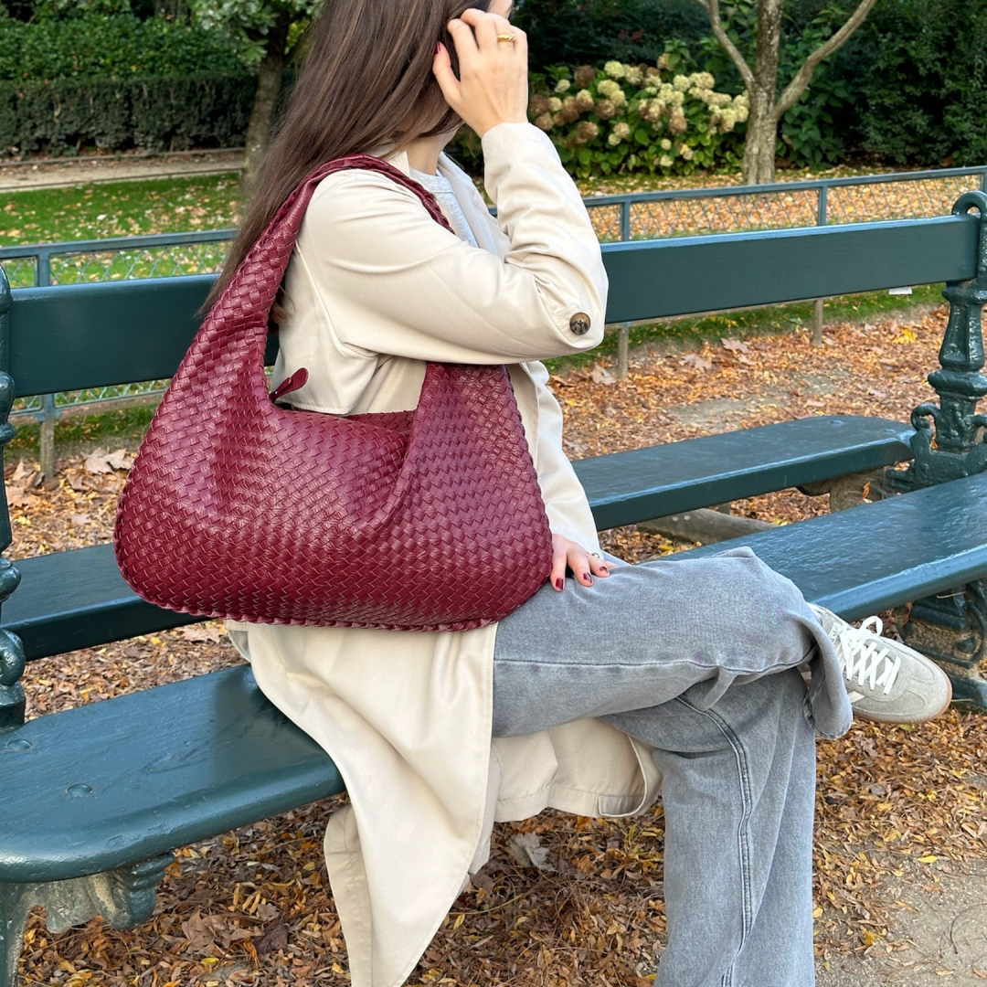Meluraya Kesumba Tote Bag