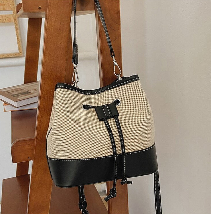 Bumi Lestari Bucket bag