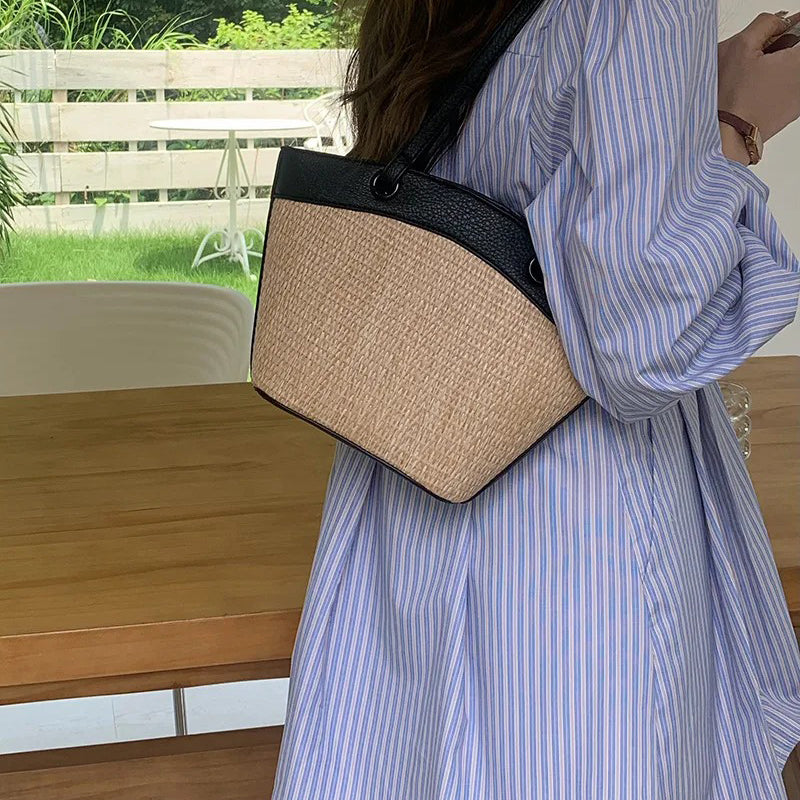 Bumi Lestari Straw Tote