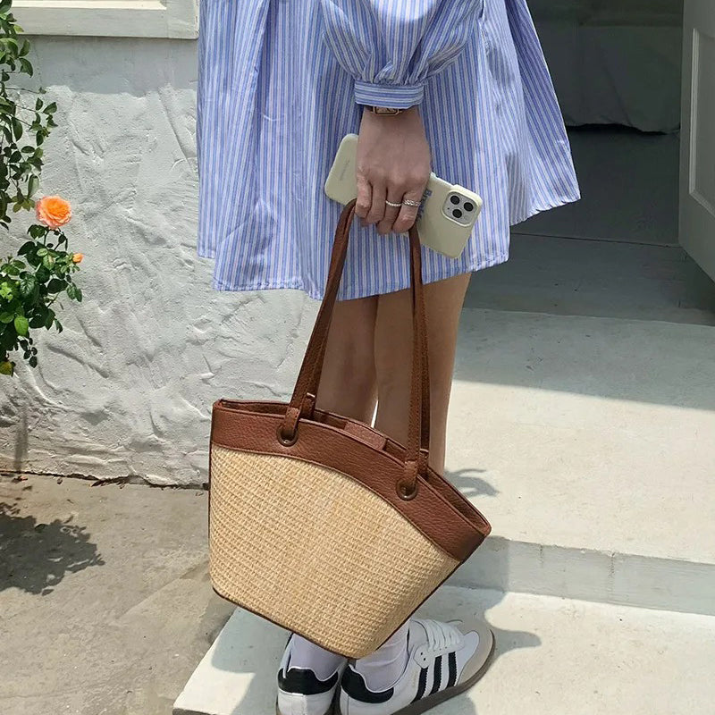 Bumi Lestari Straw Tote
