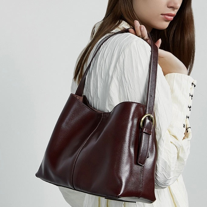 Bayang Sari Sentosa Retro Tote