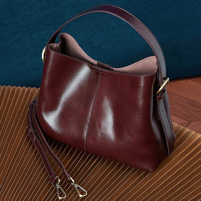 Bayang Sari Sentosa Retro Tote