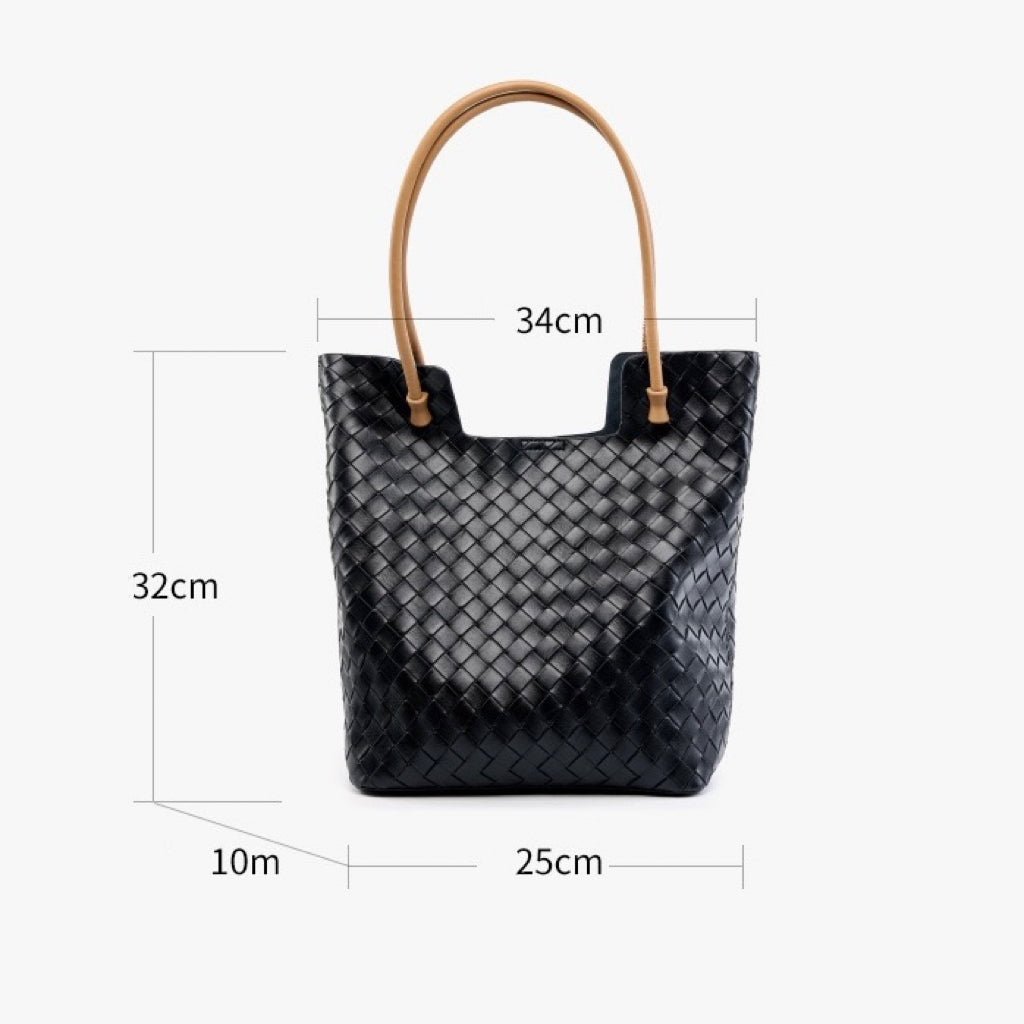 Meluraya Rangkai Shoulder Bag