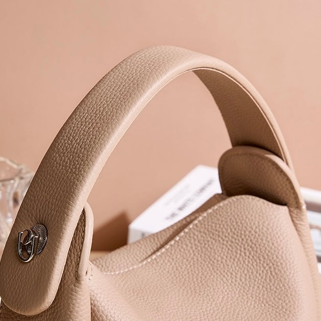 Bayang Sari Gita Shoulder Bag