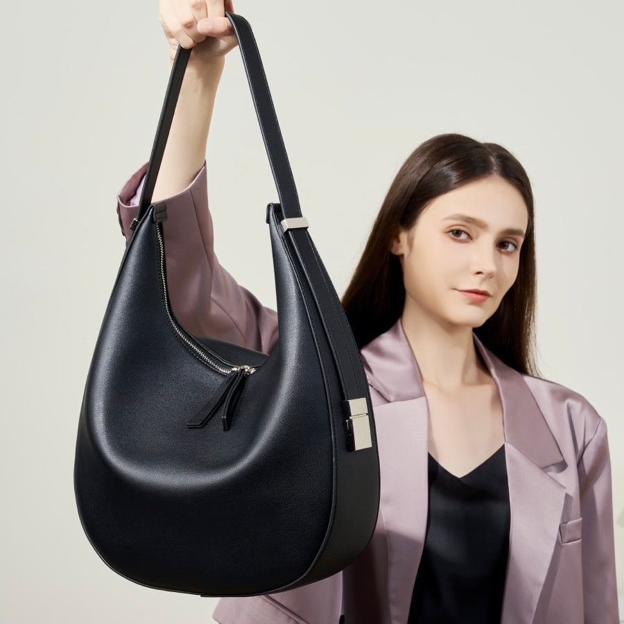 Embun Malam Aruna Shoulder Handbag