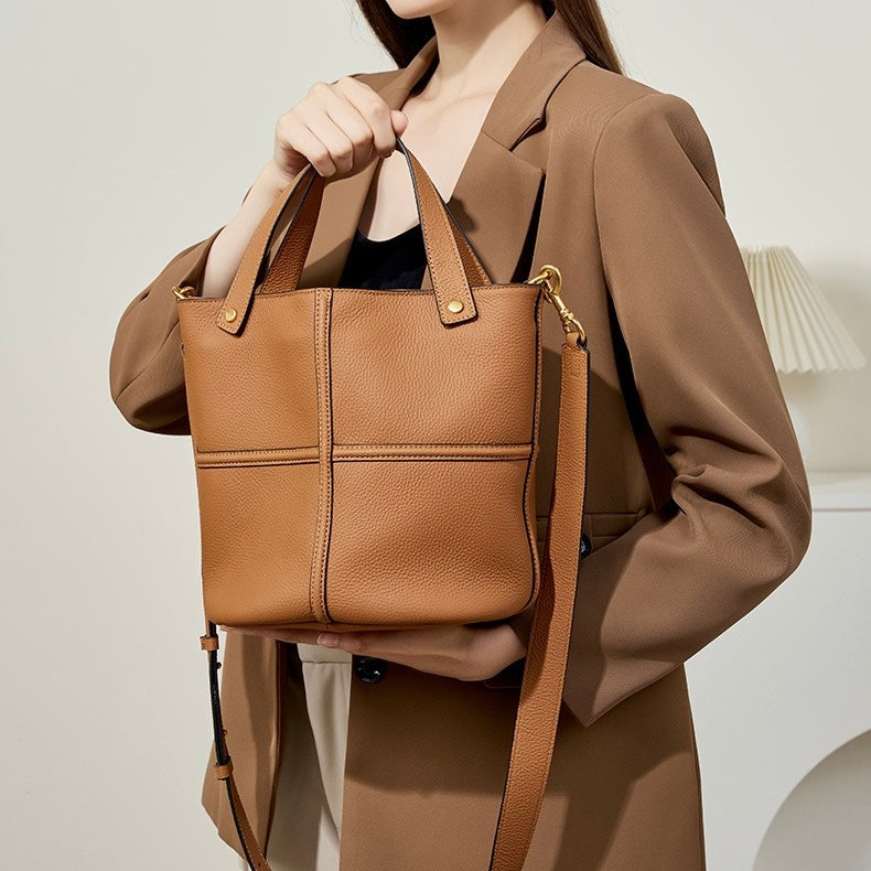 Bayang Sari Kiambang Bertaut Bucket Bag