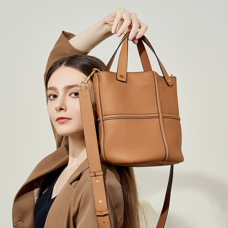 Bayang Sari Kiambang Bertaut Bucket Bag