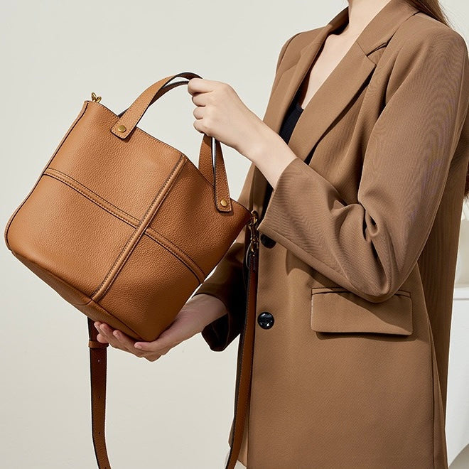 Bayang Sari Kiambang Bertaut Bucket Bag