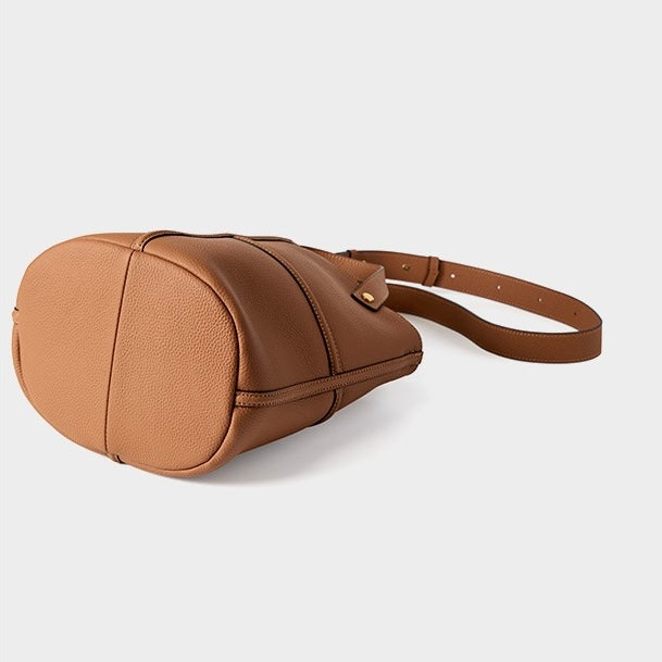 Bayang Sari Kiambang Bertaut Bucket Bag