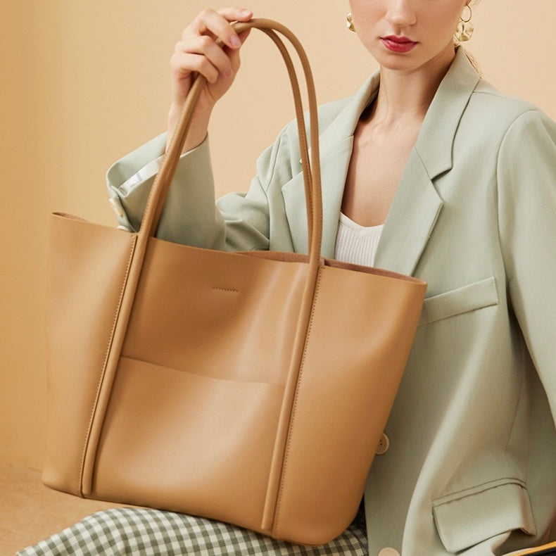 Bayang Sari Laksana Large Tote
