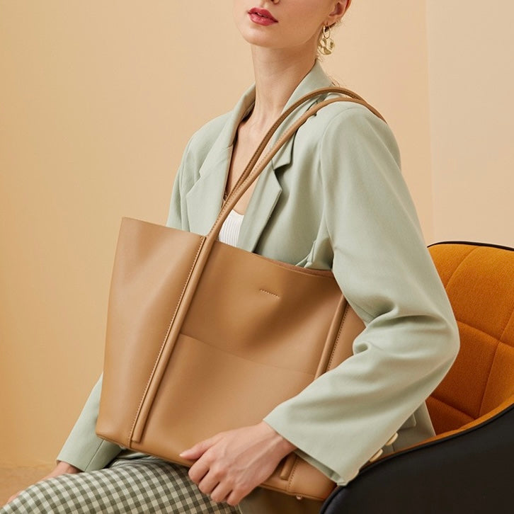 Bayang Sari Laksana Large Tote