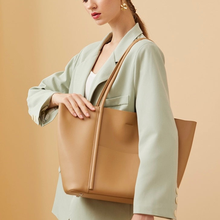 Bayang Sari Laksana Large Tote