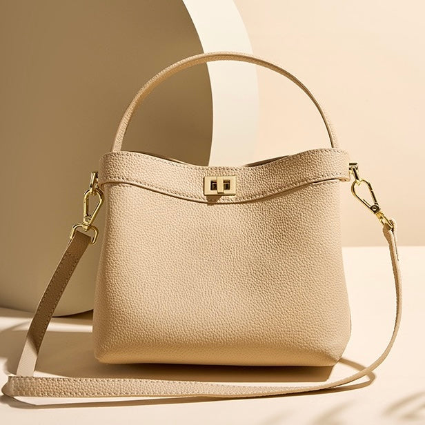 Embun Malam Santun Bucket Bag