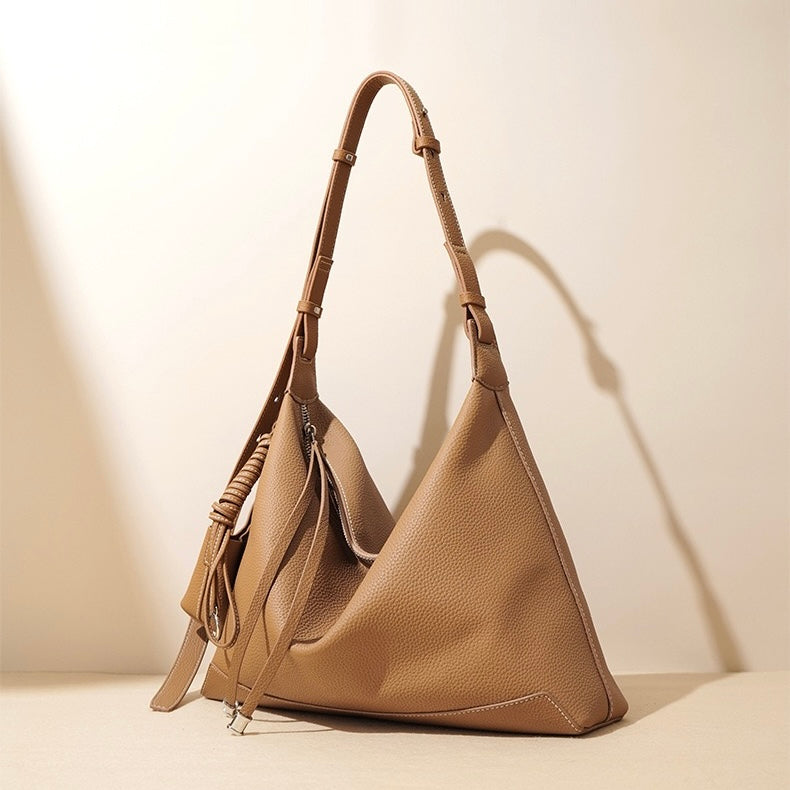 Bayang Sari Commuter Tote Bag
