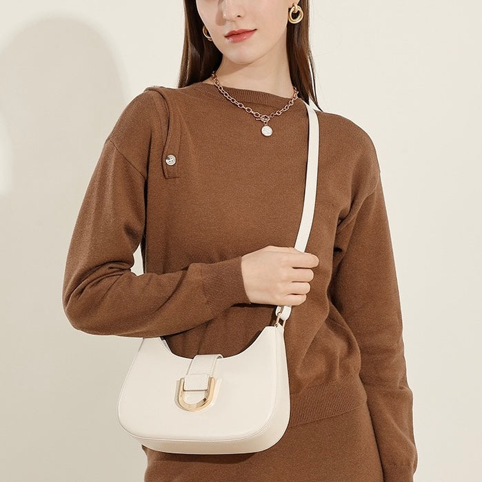 Embun Malam Gerhana Shoulder Bag