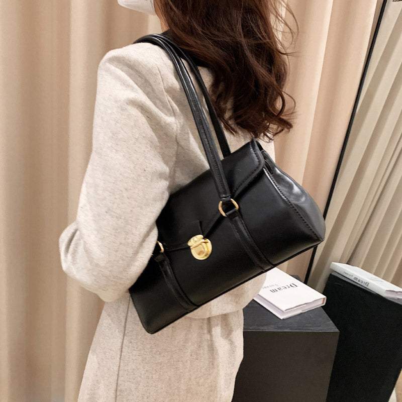 Embun Malam Vintage Shoulder Tote