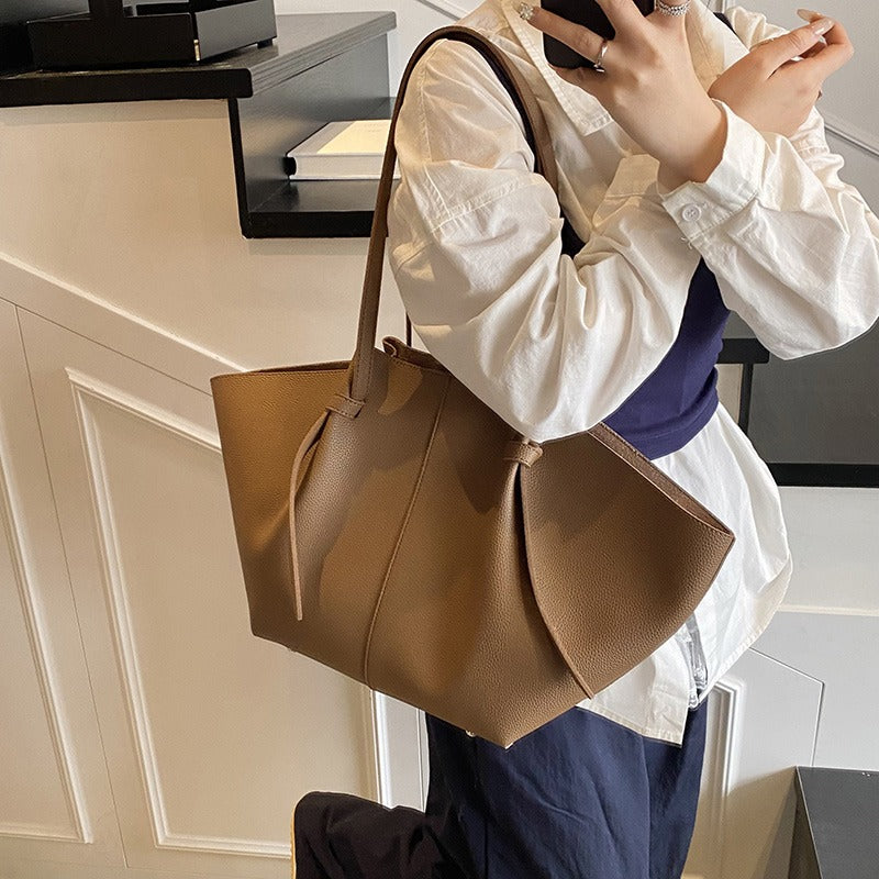 Embun Malam Jelita Leather Tote