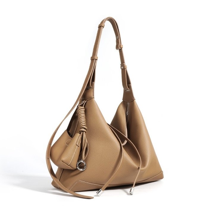 Bayang Sari Commuter Tote Bag
