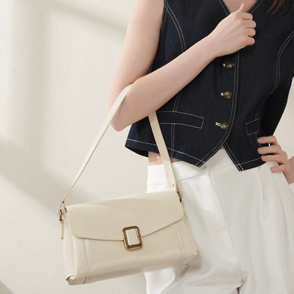 Bayang Sari Nusa Crossbody Tag