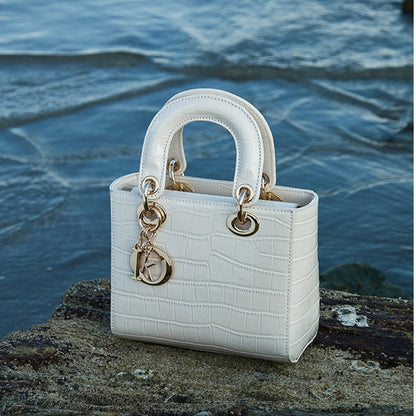 Embun Malam Mahar Shoulder Handbag