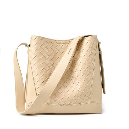 Meluraya Laksana Crossbody Bag