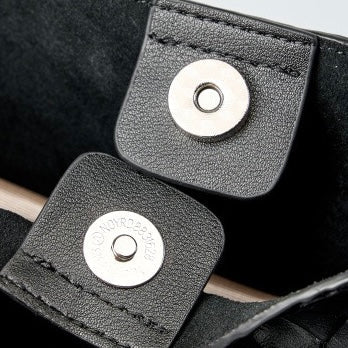 Meluraya Laksana Crossbody Bag